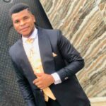 iPhone 16 User In Public Transit Is A Fraudster – Onyxconstruction Ernest