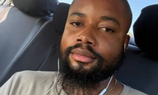 All People Like Me See In Comfort Emmanson is Her Breasts – Allezamani