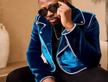 Nigerians Behave Like Dodoyo – Mazitundeednut