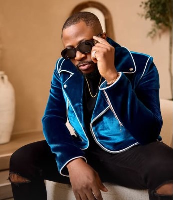 Nigerians Behave Like Dodoyo – Mazitundeednut